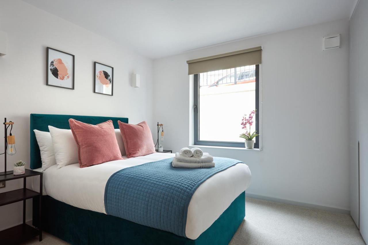 Hammersmith Mews By Viridian Apartments Лондон Экстерьер фото